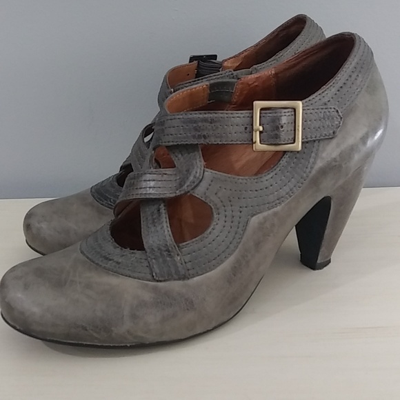 Miz Mooz leather heels with buckles size 9 - Picture 1 of 13